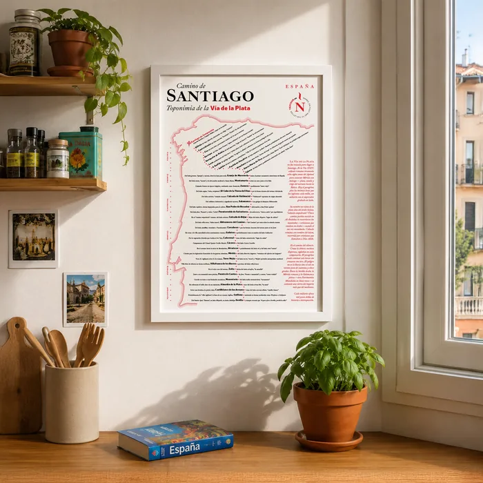 El mapa del Camino Francés enmarcado en una cocina.